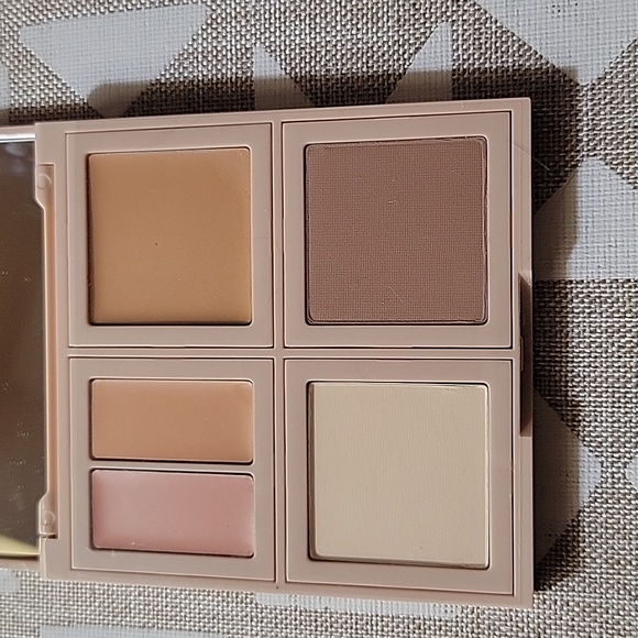 *NEW* Bobbi Brown 5 in 1 Essential Face Palettes - Natural & Warm Beige (F) - Picture 5 of 13